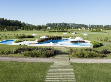 Terreno · 2400m² · Lote en Campos de Roca 2