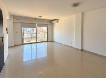 Departamento · 87m² · 3 Ambientes · 1 Cochera · Impecable Piso 3 Ambientes con Dorm. en Suite y Cochera - Quilmes Centro
