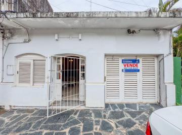 Casa de 5 ambientes, Resistencia · Casa en Macrocentro con Losa Apta Para Ampliar en Altura