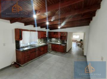 Casa · 85m² · 3 Ambientes · 2 Cocheras · Alquiler de Casa de 3 Ambientes con Cochera y Pileta, Castelar Sur, Zona Oeste