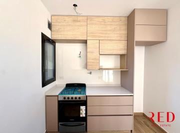 Casa · 129m² · 4 Ambientes · 1 Cochera · Casa 4 Ambientes en Venta en Complejo Residencial de Categoria Jardin y Parrilla
