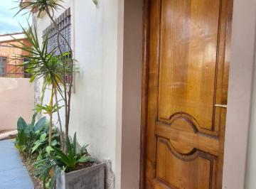 Casa de 3 ambientes, Rosario · Casa 2 Dorm. en Alquiler con Cohera en Alberdi