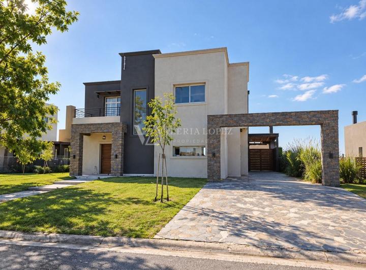 Casa · 170m² · 5 Ambientes · 2 Cocheras