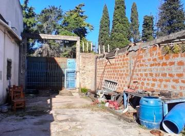 Bodega-Galpón · 221m² · 4 Ambientes · 5 Cocheras · Depósito Galpón con Vivienda Esteban Echeverrian Luis Guillón