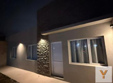 Casa · 90m² · 4 Ambientes · 1 Cochera · Casa en Venta - 3 Dorm. 2 Baños - 200 m² - Necochea