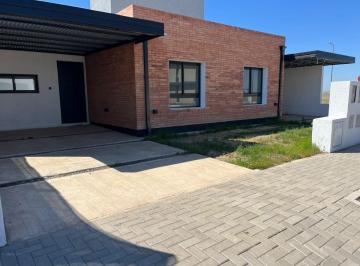 Casa de 3 ambientes, Córdoba · Alquilo Dúplex - 2 Dorm. - Quebradas de Manantiales