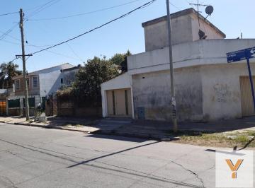 Casa · 80m² · 3 Ambientes · Casa en Alquiler - 2 Dorm. 1 Baño - La Matanza