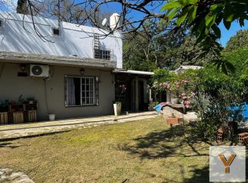 Casa · 300m² · 6 Ambientes · Casa en Venta - 5 Dorm. 1 Baño - La Matanza