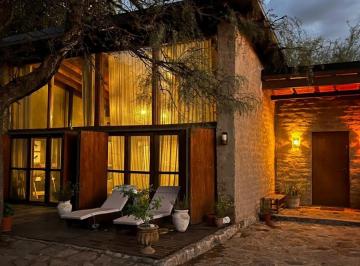Casa de 4 ambientes, Luyaba · Casa de Diseño en Travesía · Córdoba