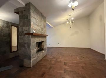 Casa de 8 ambientes, Córdoba · Oportunidad en Venta en Rogelio Martínez
