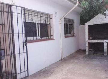 Casa · 102m² · 5 Ambientes · Casa en Venta - 4 Dorm. 2 Baños - Córdoba