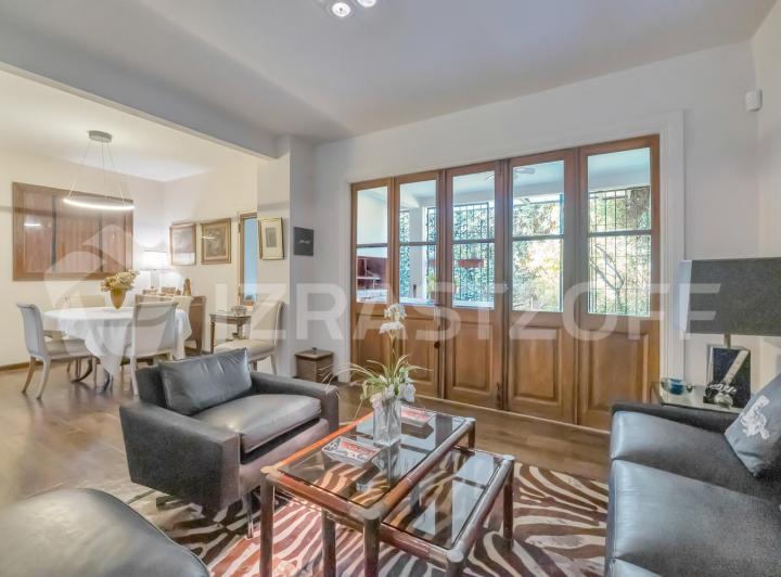 Casa · 198m² · 6 Ambientes · 1 Cochera