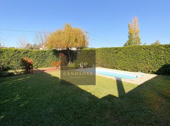 Casa · 170m² · 4 Ambientes · 5 Cocheras