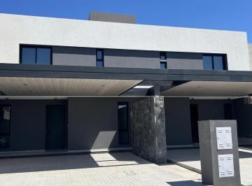 Casa · 200m² · 4 Dormitorios · Duplex en Alquiler en Terrazas de Manantiales