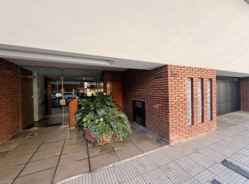 Departamento de 5 ambientes, Villa del Parque · Semipiso de Categoria 4/5 Ambientes Al Frente 130 m² 4 Dorm., Dependencia + Cochera y Baulera