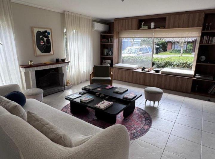 Casa · 226m² · 7 Ambientes · 1 Cochera