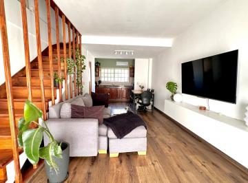 rs:m0vfdtbv37kawuosfttugp54 · Venta Triplex 3 Amb con Garage y Patio en Villa Martelli