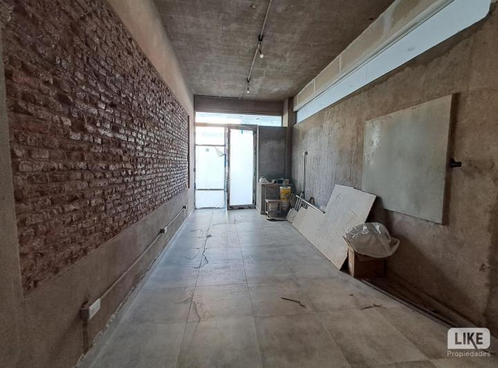 Local comercial · 30m² · 2 Ambientes · 1 Cochera