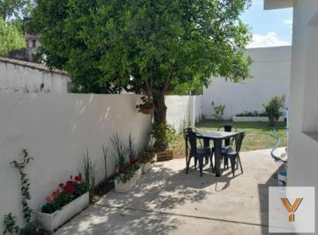 Casa · 139m² · 4 Ambientes · 1 Cochera · Casa en Venta - 3 Dorm. 2 Baños - Río Ceballos