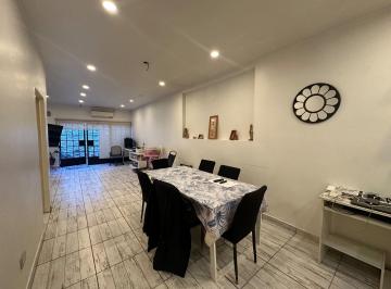 PH · 73m² · 3 Ambientes · 1 Cochera · PH San Martín. Cochera. 104 m² Totales