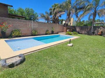 Local comercial · 366m² · Remax Vende Salón Comercial en Sauce Viejo