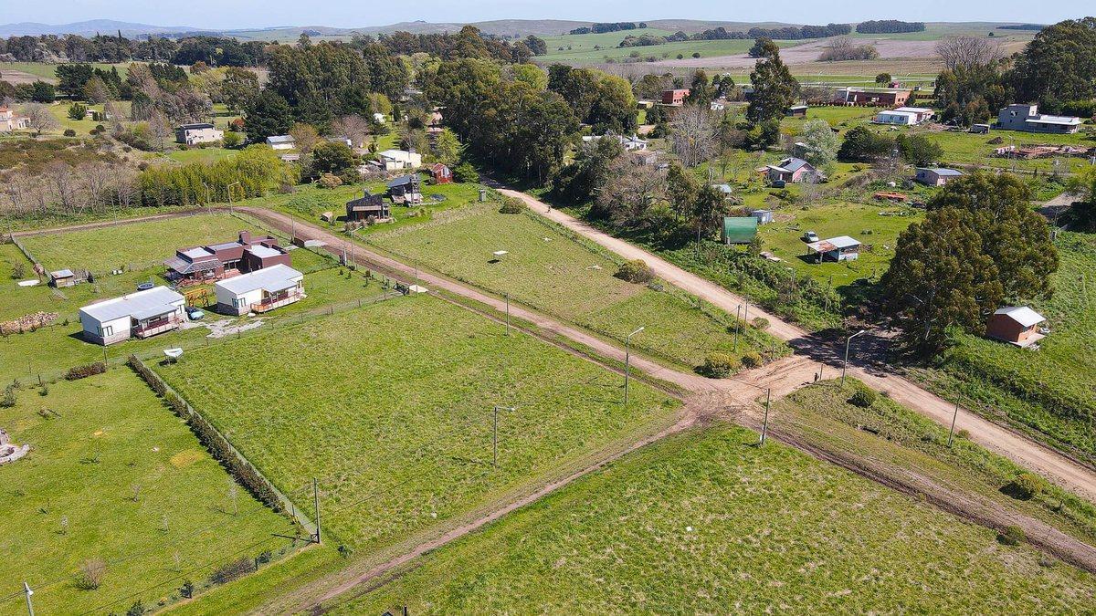 Lote amplio de 2253 m² en entorno natural — La Elena