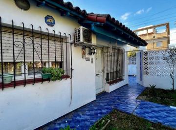 Casa · 148m² · 4 Ambientes · 1 Cochera · Casa 3 Ambientes en Venta Longchamps + Depto Apto