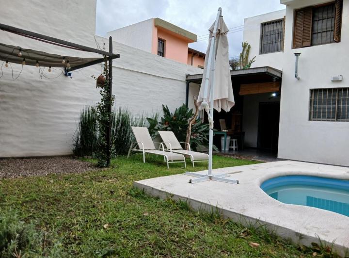 Casa · 189m² · 6 Ambientes · 1 Cochera