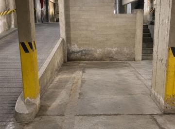 Garage · 10m² · En Venta Cochera en Olivos Sobre Maipu!