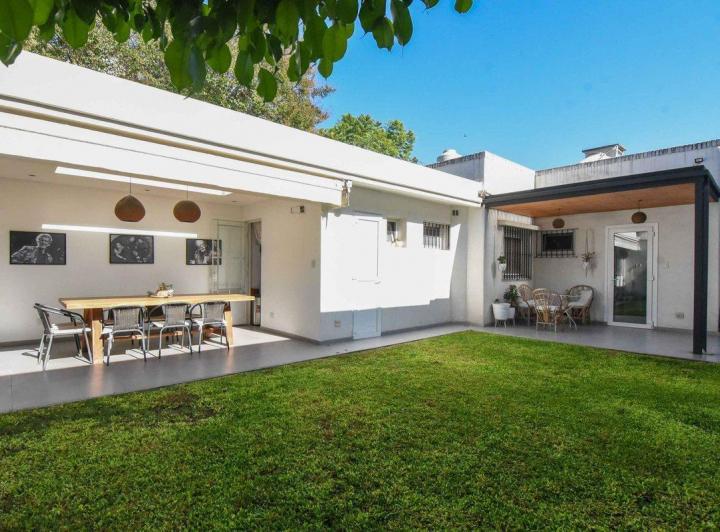 Casa · 155m² · 4 Ambientes · 1 Cochera