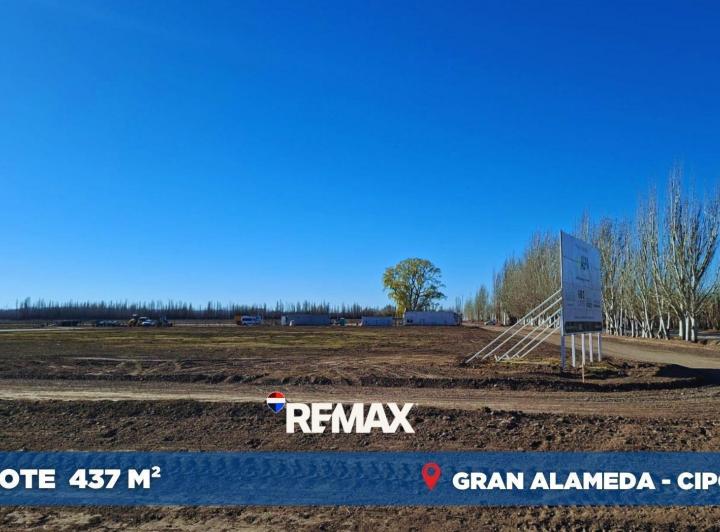 Terreno · 438m²