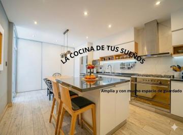 Casa · 132m² · 5 Ambientes · 1 Cochera · Venta Casa de 5 Ambientes en Villa Sarmiento