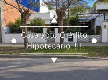 Casa · 94m² · 3 Ambientes · 1 Cochera · Venta Casa 4 Ambientes Villa Tesei Apto Credito