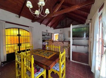 Casa · 120m² · 3 Ambientes · 1 Cochera · Venta Casa 2 Dorm. con Pileta S. L