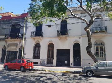 PH · 200m² · 5 Ambientes · 1 Cochera · PH en Venta en Boedo. con Cochera, Sin Expensas.