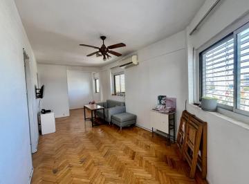 Departamento · 73m² · 4 Ambientes · Departamento en Venta en Agronomia 6 To Piso con Balcon Terraza