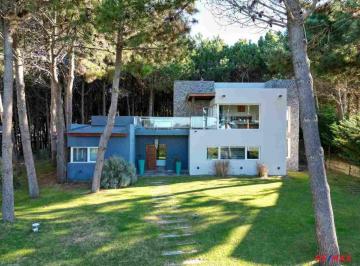 Casa · 180m² · 5 Ambientes · Casa en Venta Costa Esmeralda Residencial II