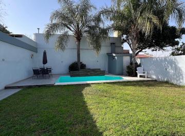 Casa · 173m² · 5 Ambientes · 2 Cocheras · Venta Casa 4 Dorm. B° Villa Cabrera Cordoba