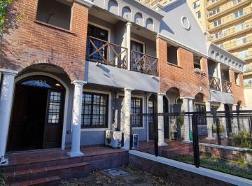 PH · 137m² · 4 Ambientes · 1 Cochera · Venta Casa Tipo Triplex 4 Ambientes Quilmes Centro
