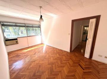 Departamento · 60m² · 3 Ambientes · Venta Dpto 3 Amb Flores - Luminoso - Apto Credito