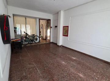 Casa · 200m² · 4 Ambientes · 1 Cochera · Casa en Venta en Bloque La Plata