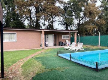 Casa · 200m² · 4 Ambientes · 6 Cocheras · Venta Cabaña y Casa Turísticas Lujan Open Door