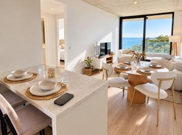 Departamento · 66m² · 3 Ambientes · Apartamento en Venta 2 Dorm. Frente Al Mar