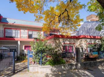 Casa · 201m² · 5 Ambientes · 1 Cochera · Venta Casa 5 Amb con Coch Villa Devoto Permuta