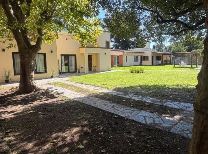 Quinta vacacional · 224m² · 2 Dormitorios · 1 Cochera