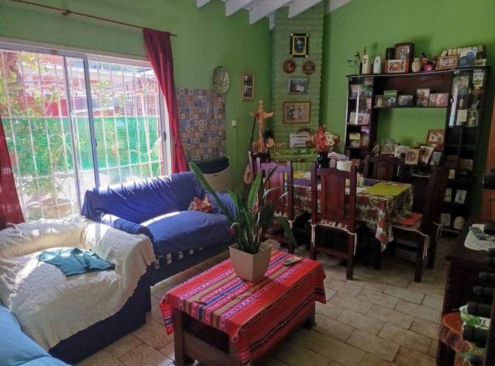 Casa · 180m² · 4 Ambientes · 1 Cochera