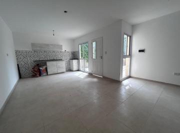 PH · 60m² · 4 Ambientes · Casa 2 Dorm. con Patio a Estrenar
