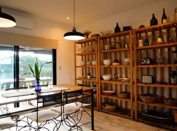 Casa · 174m² · 4 Ambientes · 2 Cocheras · Venta Casa 3 Dorm. Los Nogales