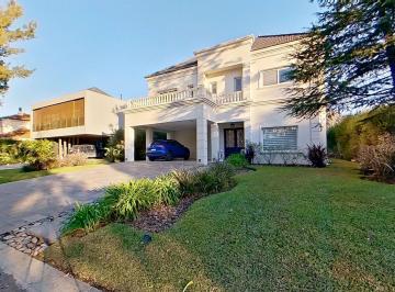 Casa · 312m² · 6 Ambientes · 4 Cocheras · Casa en Venta en Saint Thomas Oeste - Canning
