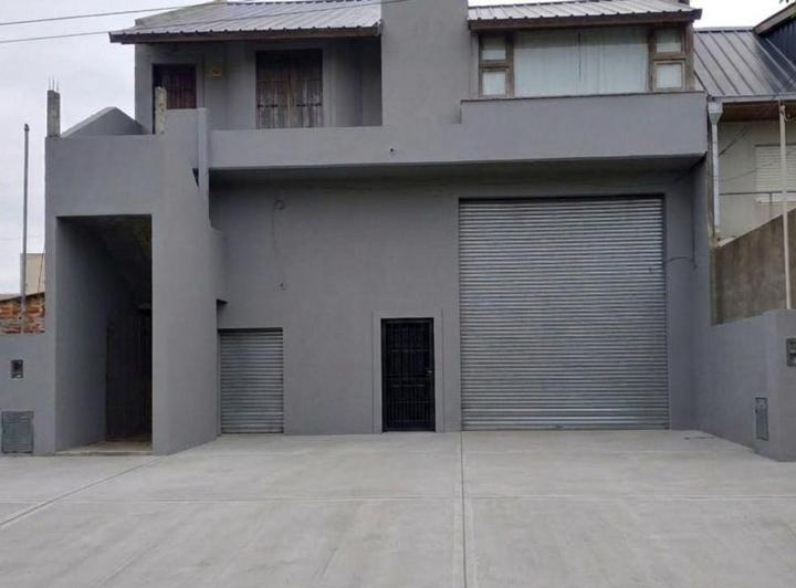 Local comercial · 384m²